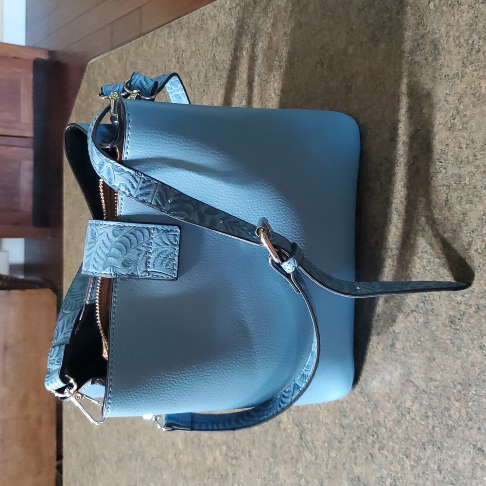Purse - Picture 2 of 6